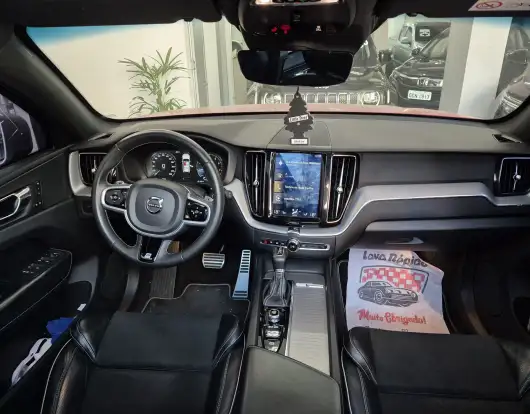 VOLVO-XC60-2018