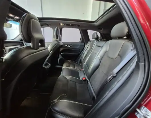 VOLVO-XC60-2018