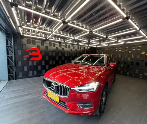 VOLVO-XC60-2020