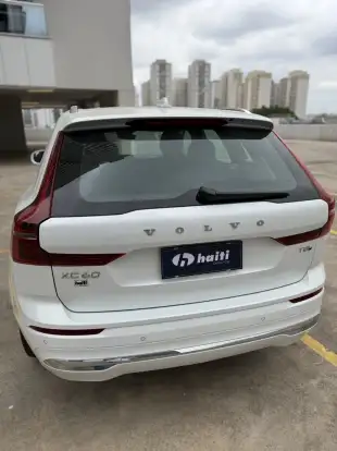 VOLVO-XC60-2025