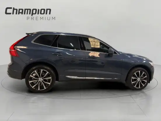 VOLVO-XC60-2022