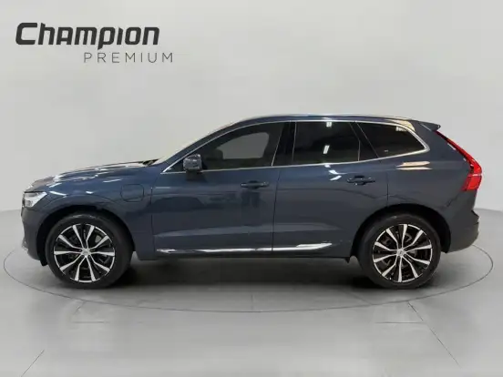 VOLVO-XC60-2022
