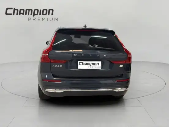 VOLVO-XC60-2022