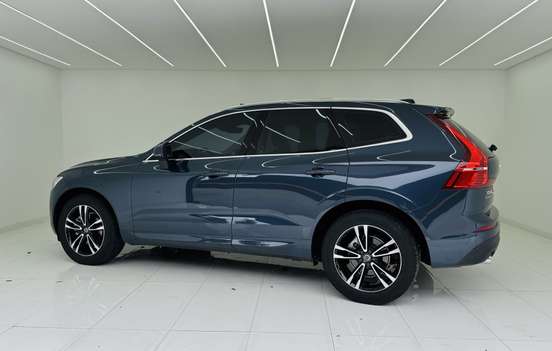 VOLVO-XC60-2.0 T5 GASOLINA MOMENTUM AWD GEARTRONIC VOLVO-XC60-2019