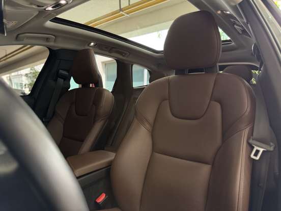 VOLVO-XC60-2018
