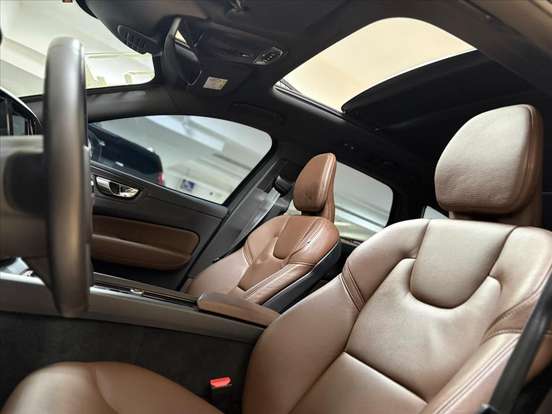 VOLVO-XC60-2.0 T8 HYBRID MOMENTUM AWD GEARTRONIC VOLVO-XC60-2021