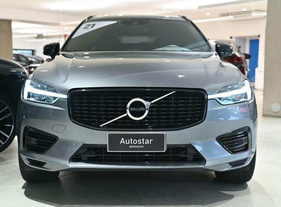 VOLVO-XC60-2021