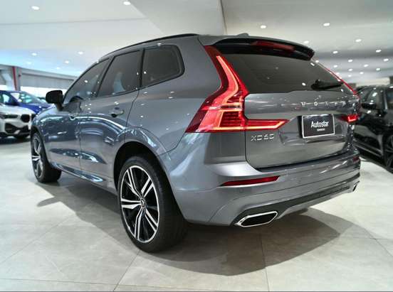 VOLVO-XC60-2021