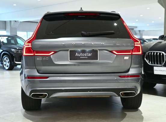 VOLVO-XC60-2021