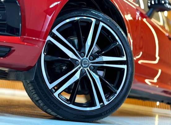 VOLVO-XC60-2019