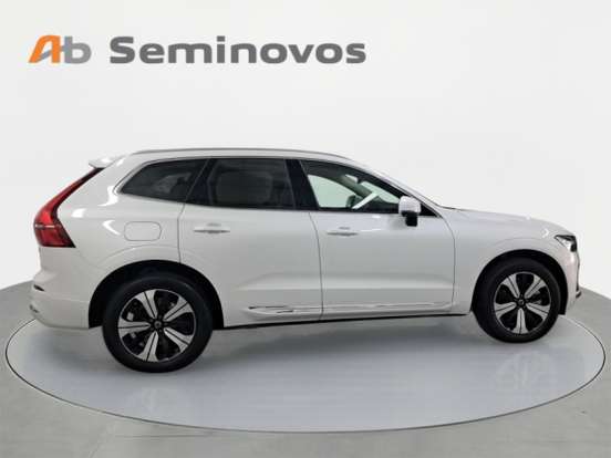 VOLVO-XC60-2024