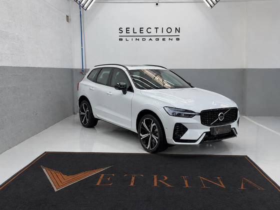 VOLVO XC60 2.0 T8 RECHARGE ULTIMATE DARK AWD GEARTRONIC