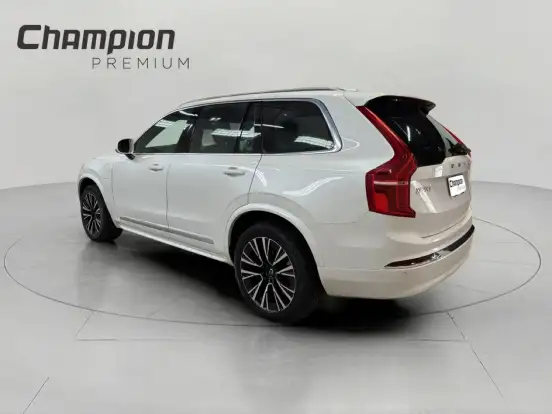 VOLVO-XC90-2023