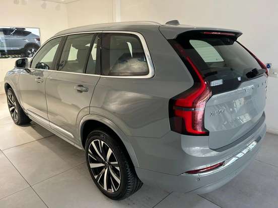 VOLVO-XC90-2026