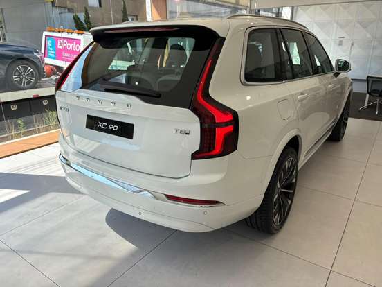VOLVO-XC90-2026