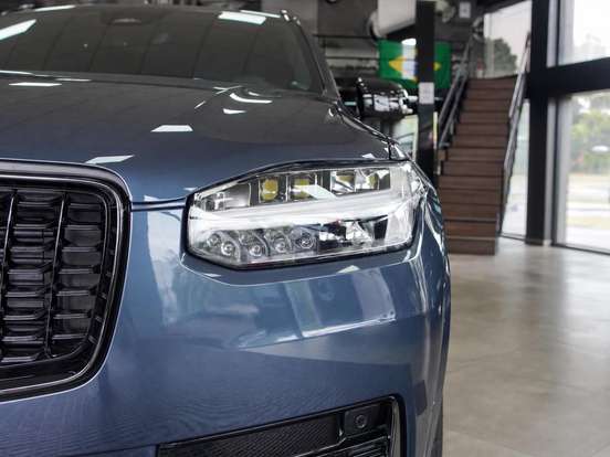 VOLVO-XC90-2024