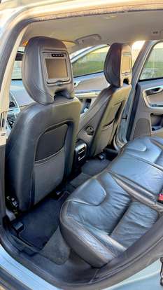 VOLVO-XC60-2012