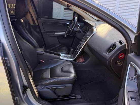 VOLVO-XC60-2.0 T5 COMFORT FWD TURBO GASOLINA 4P AUTOMÁTICO VOLVO-XC60-2012