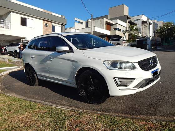 VOLVO XC60 2.0 T5 R DESIGN TURBO GASOLINA 4P AUTOMÁTICO