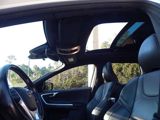 VOLVO-XC60-2014