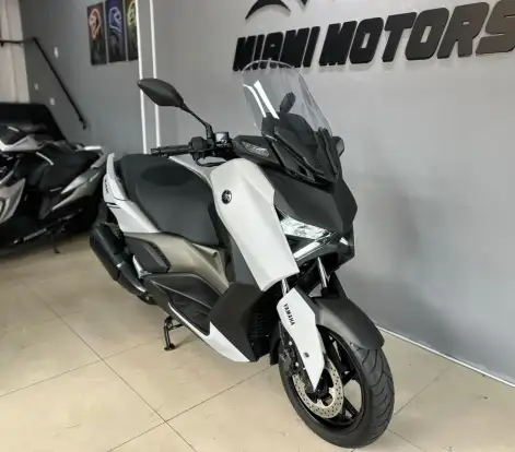 YAMAHA-XMAX 250 CONNECTED ABS-2025