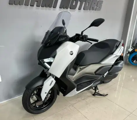YAMAHA-XMAX 250 CONNECTED ABS-2025