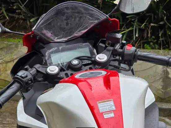 YAMAHA-YZF R15 70th ANNIVERSARY YAMAHA-YZF R15 70th ANNIVERSARY-2026