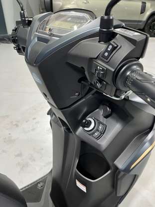 YAMAHA-FLUO 125 HYBRID CONNECTED ABS-2026