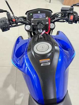 YAMAHA-FZ15 FAZER CONNECTED ABS-2025