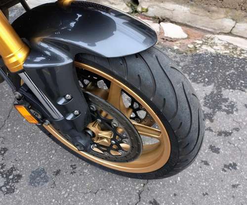 YAMAHA-FZ1 FAZER-2008