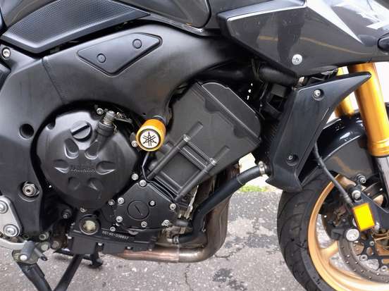 YAMAHA-FZ1 FAZER-2008