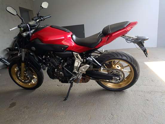 YAMAHA-MT-07 YAMAHA-MT-07-2015