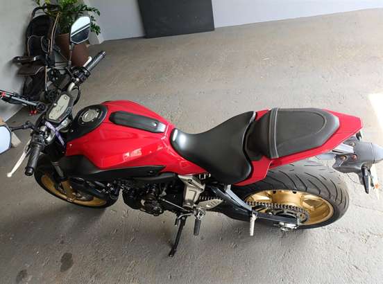 YAMAHA-MT-07-2015