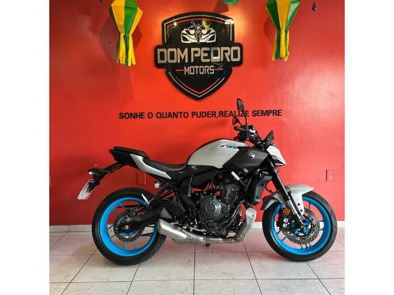 YAMAHA MT-07 CONNECTED ABS 