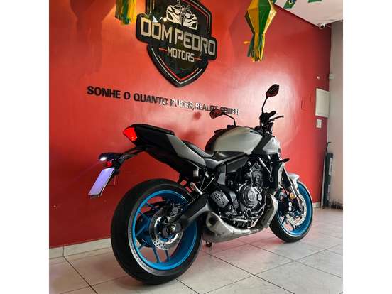 YAMAHA-MT-07 CONNECTED ABS-2025