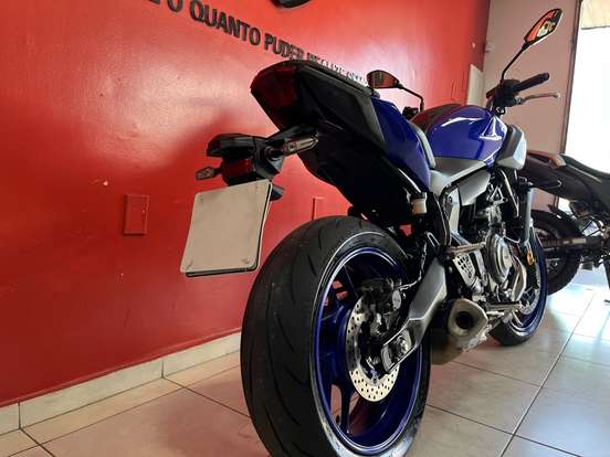 YAMAHA-MT-07 CONNECTED ABS-2025