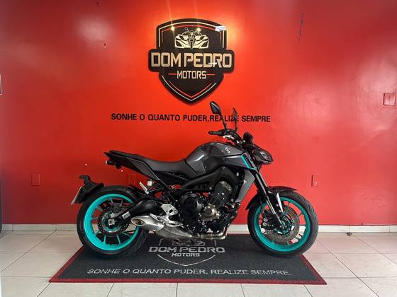 YAMAHA MT-09 