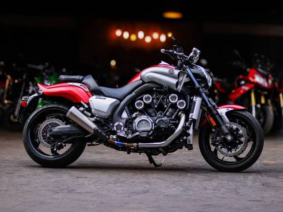 YAMAHA V MAX 