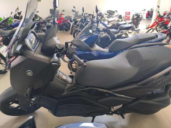 YAMAHA-XMAX 300 CONNECTED ABS-2026