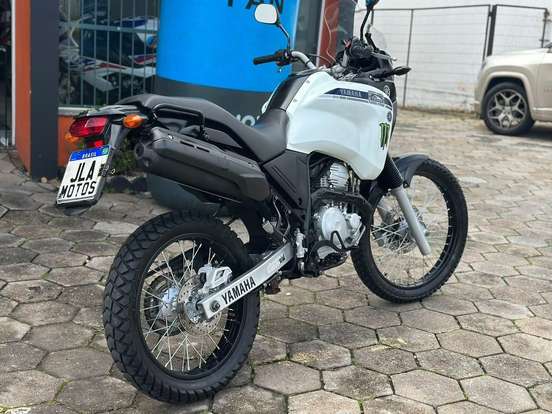 YAMAHA-XTZ 250 TÉNÉRÉ-2015