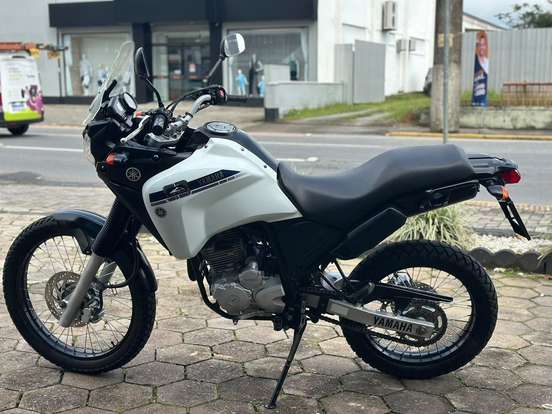 YAMAHA-XTZ 250 TÉNÉRÉ-2015
