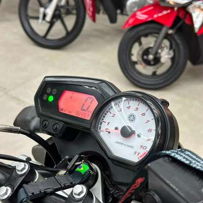 YAMAHA-YS 250 FAZER-2015