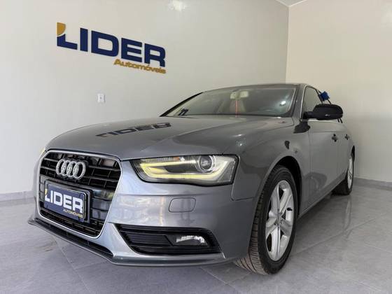 Audi A4 1.8 Tfsi Ambiente Gasolina 4P Multitronic