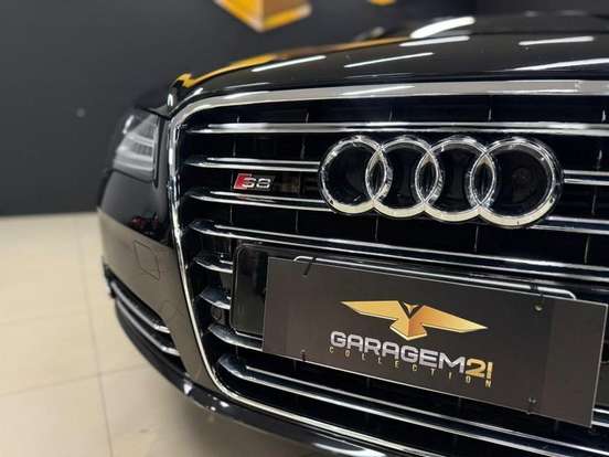 AUDI-A8-2011