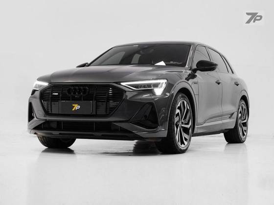 AUDI E-TRON ELÉTRICO PERFORMANCE BLACK QUATTRO