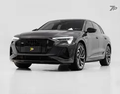 AUDI E-TRON ELÉTRICO PERFORMANCE BLACK QUATTRO AUDI E-TRON ELÉTRICO PERFORMANCE BLACK QUATTRO