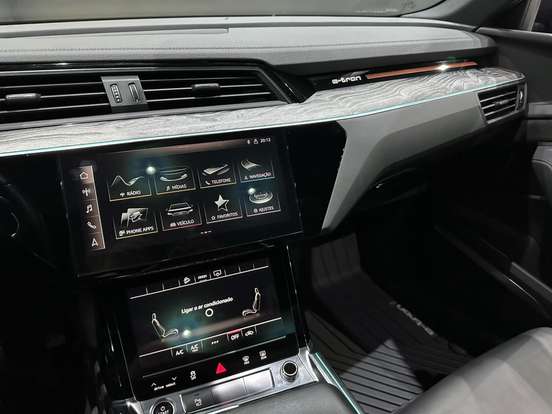 AUDI-E-TRON-ELÉTRICO SPORTBACK PERFORMANCE BLACK QUATTRO AUDI-E-TRON-2021