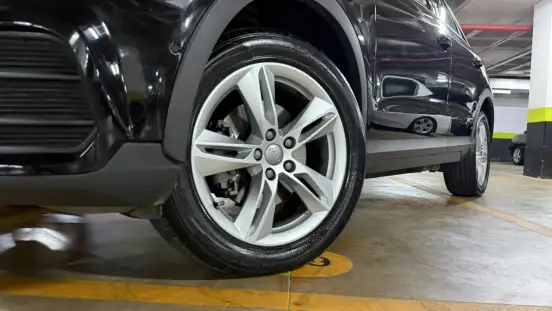 AUDI-Q3-2017
