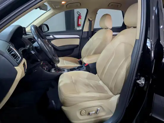 AUDI-Q3-2018