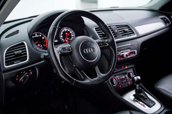 AUDI-Q3-2016